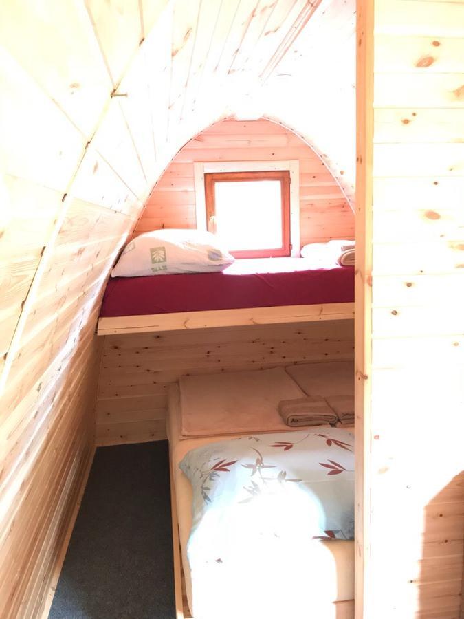 Penzion V Hluboke A Department Glamp Vsetín Dış mekan fotoğraf